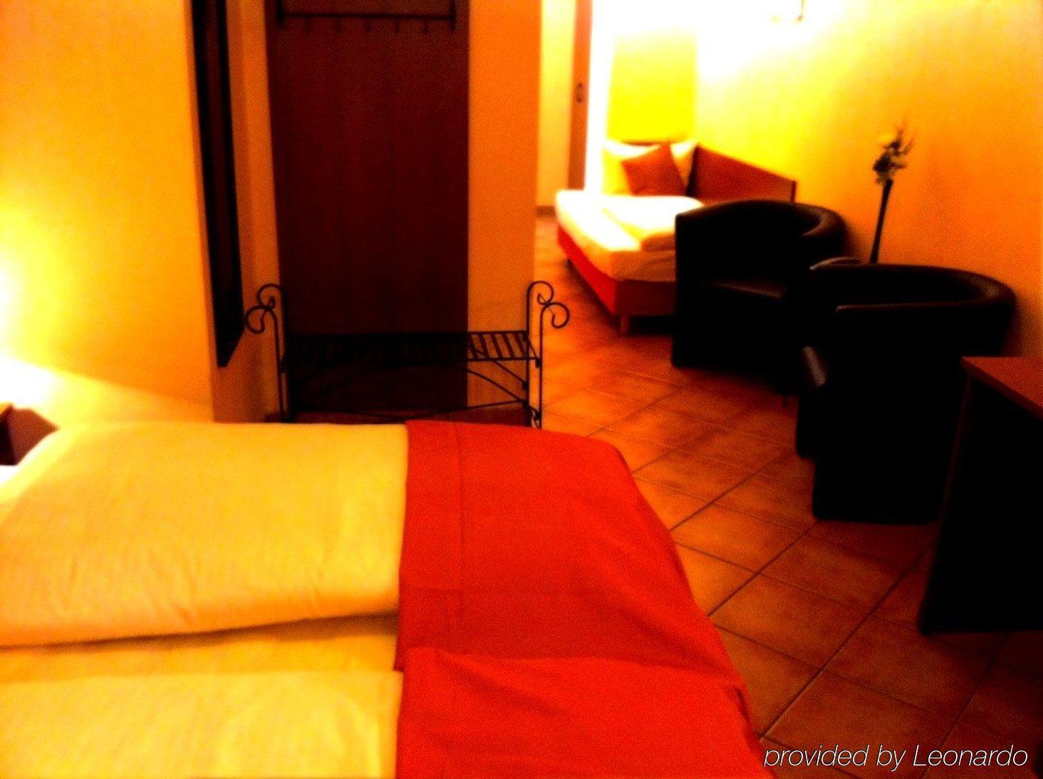 City Hotel West Frankfurt am Main Room photo