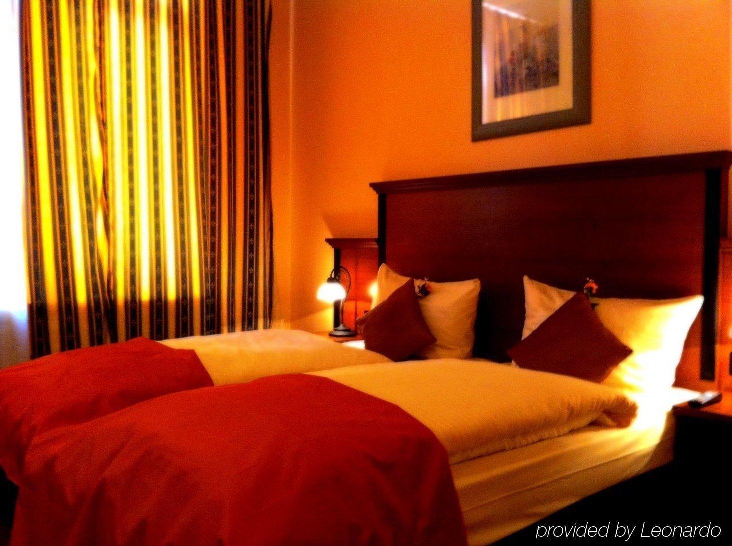 City Hotel West Frankfurt am Main Room photo