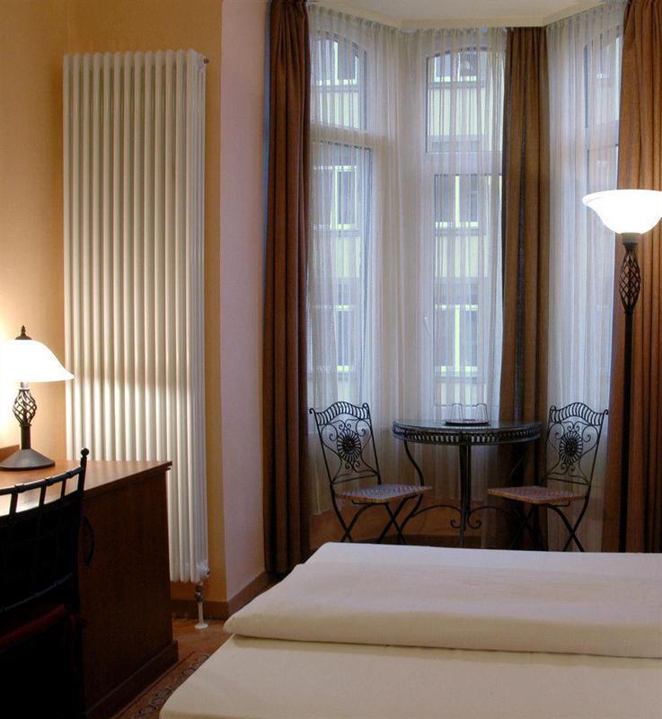 City Hotel West Frankfurt am Main Room photo